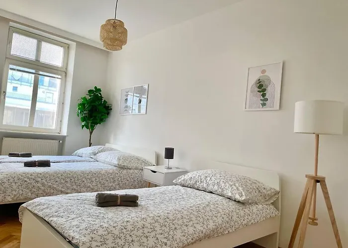 110m2 Stylish 4 Bedroom 维也纳