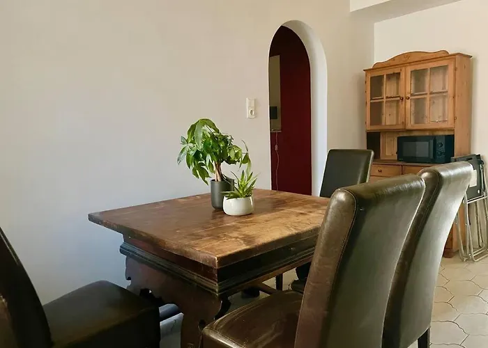 110m2 Stylish 4 Bedroom 维也纳